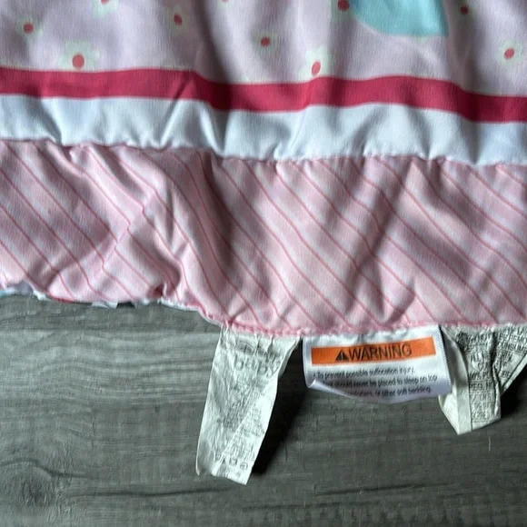 🎆Bundle 5 items for $20 🎆 Disney Pink and Red Quilted Bedding - Picture 4 of 6